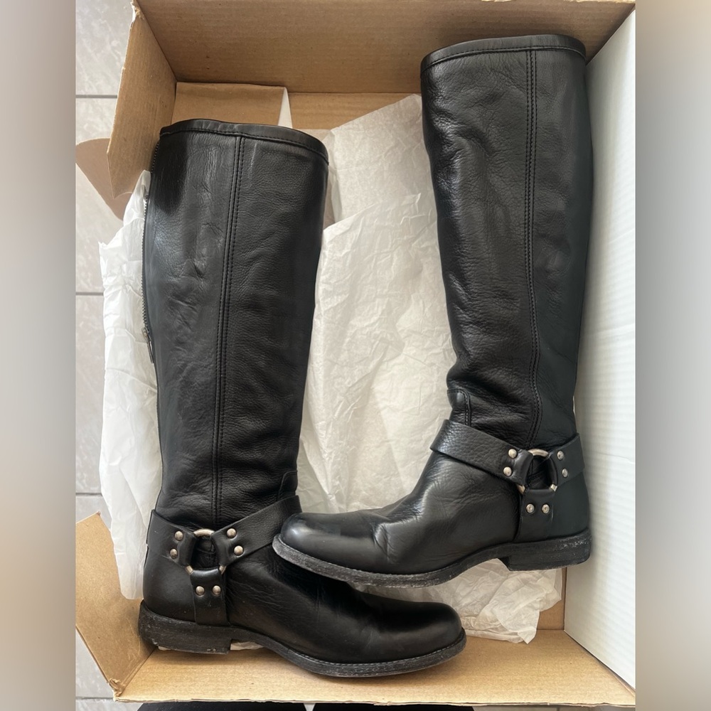 Frye Dark Leather Footwear